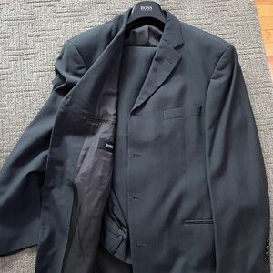 Hugo Boss charcoal 4 button summer suit
